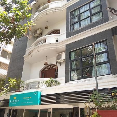 Luxtay Suites Bangalore Extérieur photo