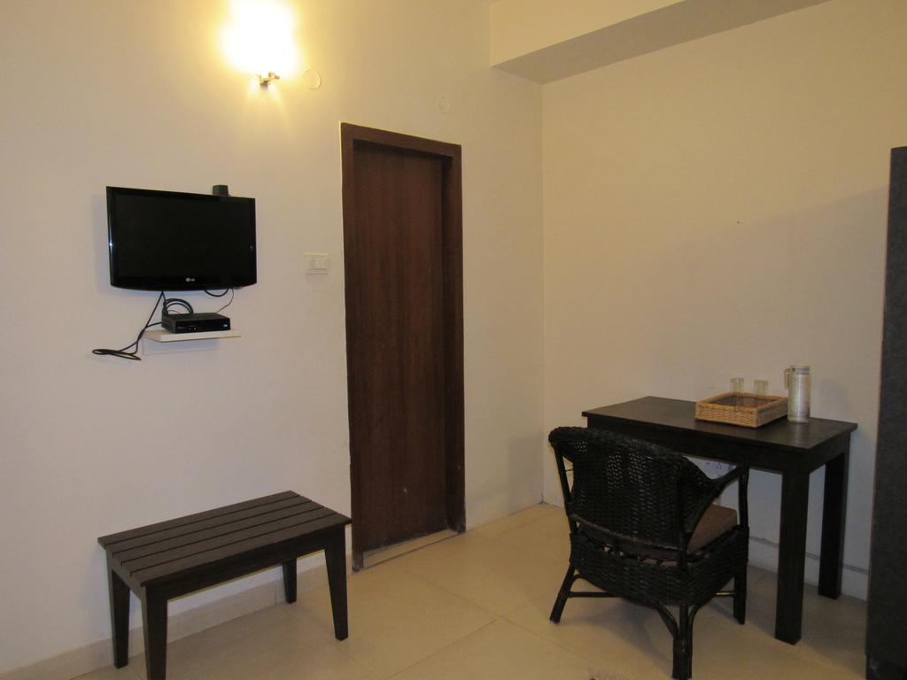 Luxtay Suites Bangalore Extérieur photo